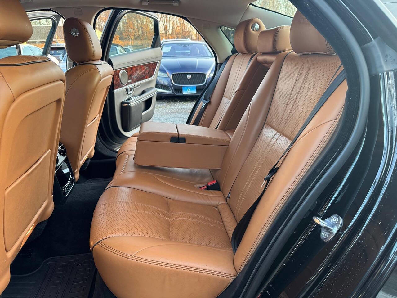 Used 2016 Jaguar XJ R-Sport image 24