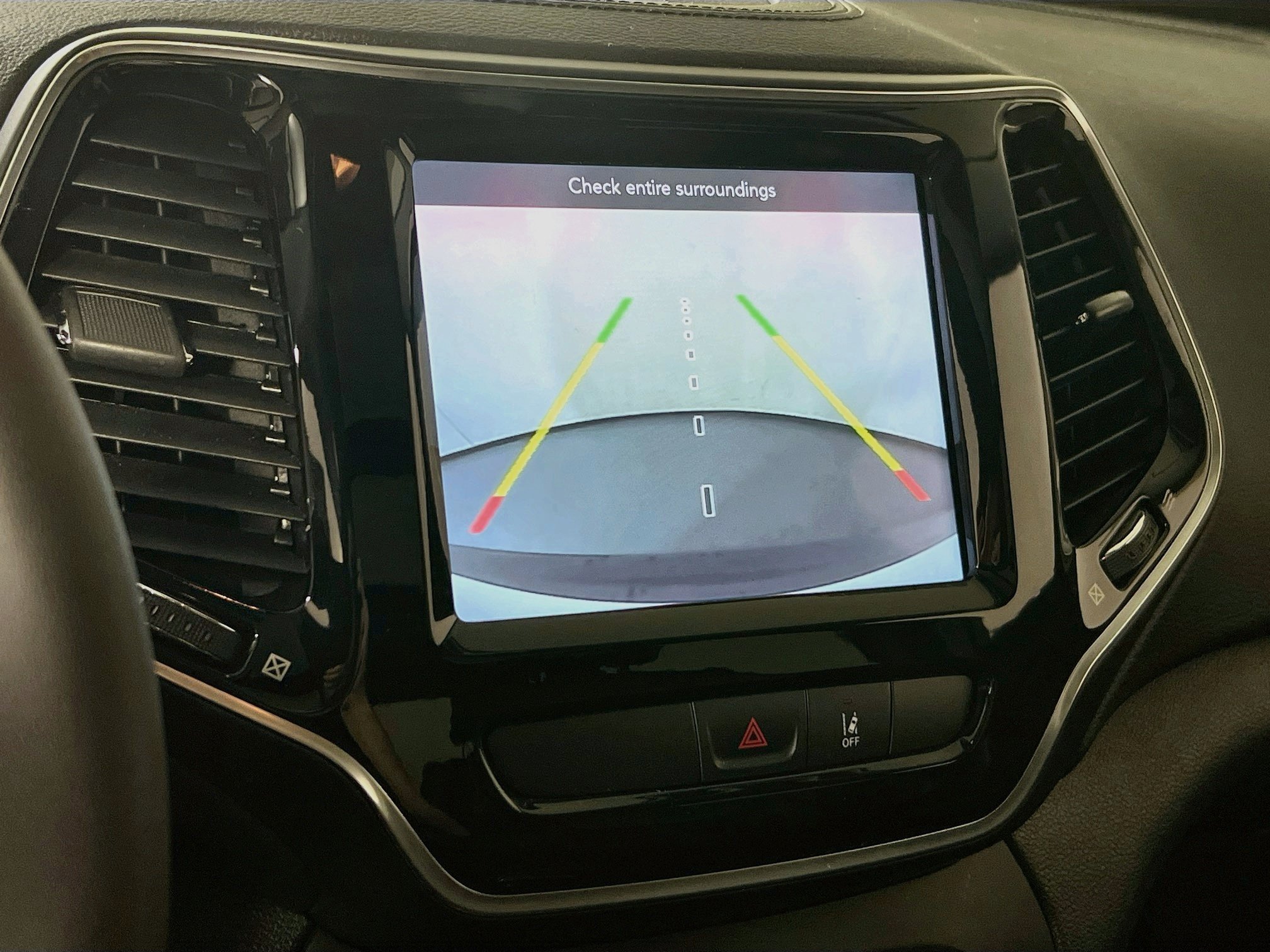 Used 2022 Jeep Cherokee Limited AWD/4WD image 13
