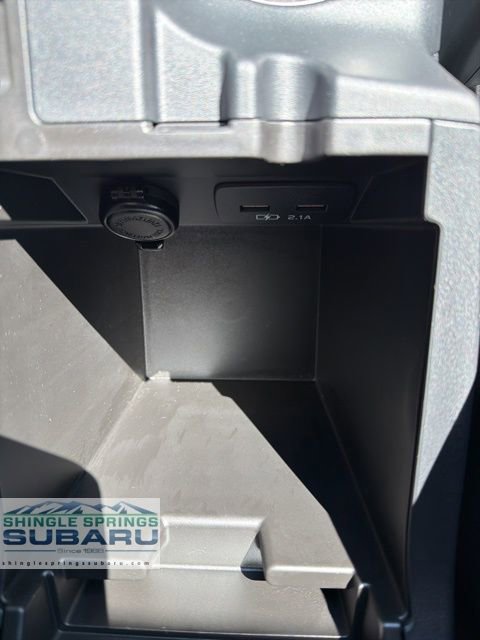 Used 2020 Subaru Crosstrek 2.0i Limited w/ Moonroof Package w/Navigation image 37
