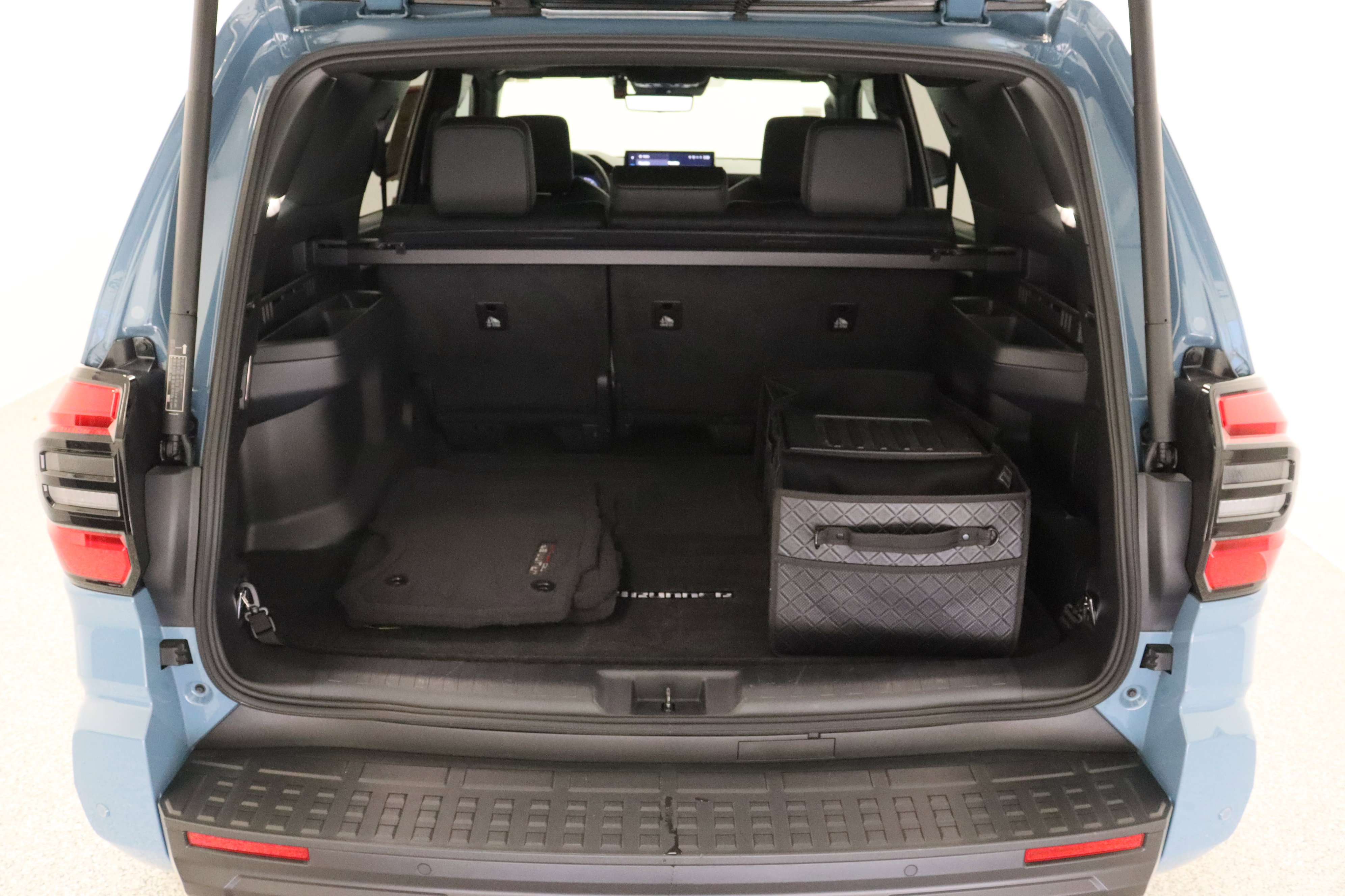 Certified 2025 Toyota 4Runner TRD Off-Road Premium w/ Tow Technology Package image 36