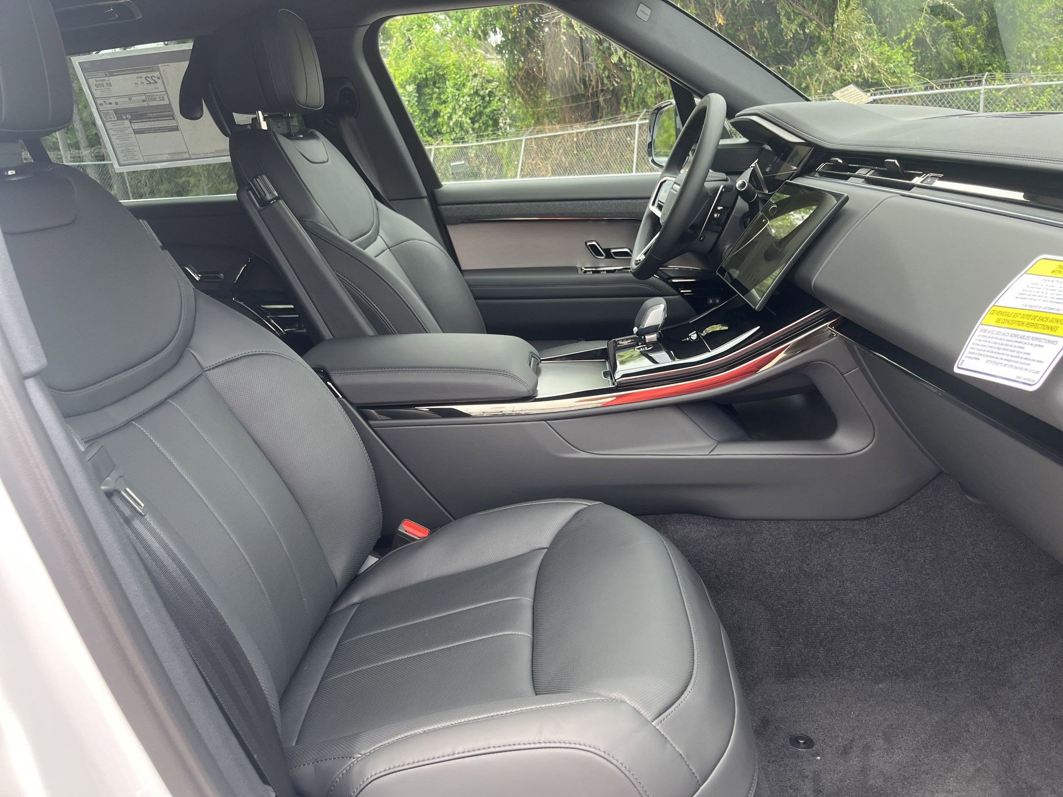 New 2025 Land Rover Range Rover Sport Dynamic SE AWD/4WD image 19