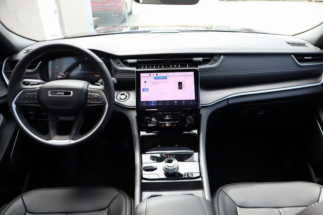 New 2025 Jeep Grand Cherokee Limited 4xe image 33