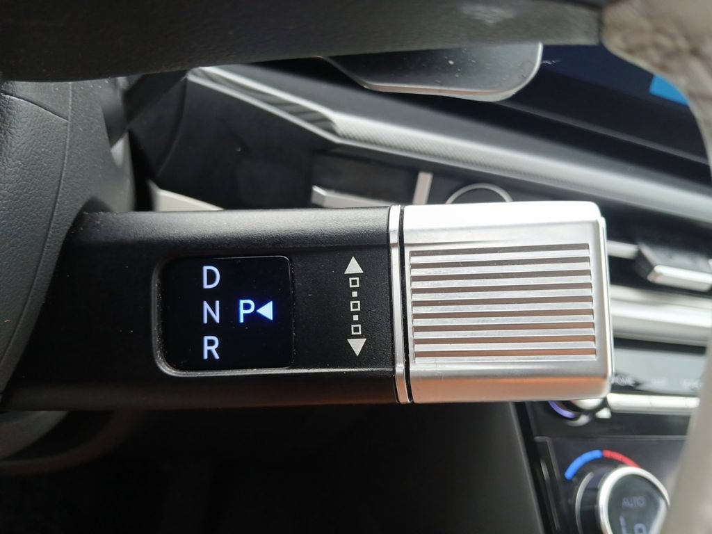 Used 2024 Hyundai Santa Fe SEL FWD image 42