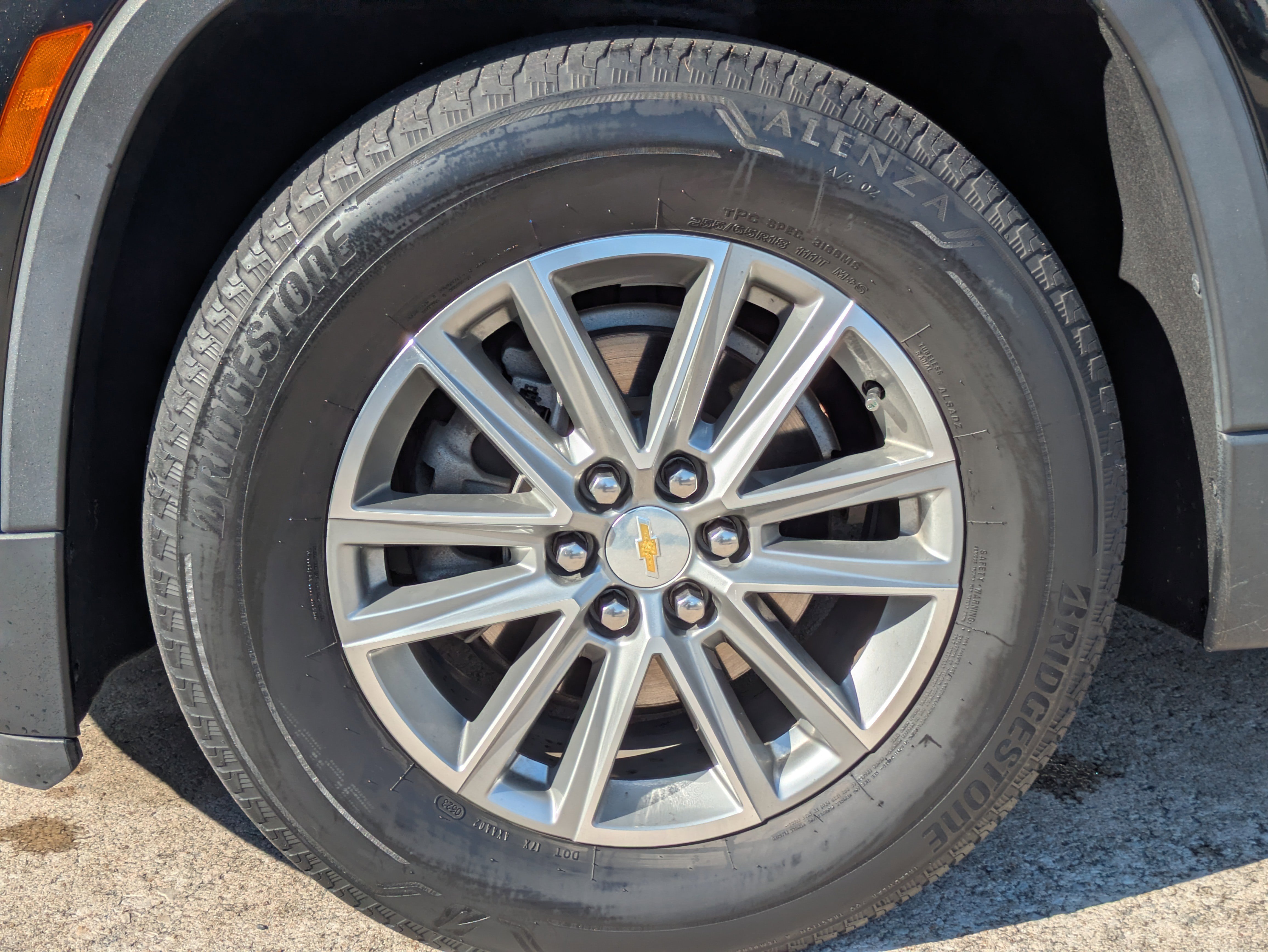 Used 2023 Chevrolet Traverse LT FWD image 34