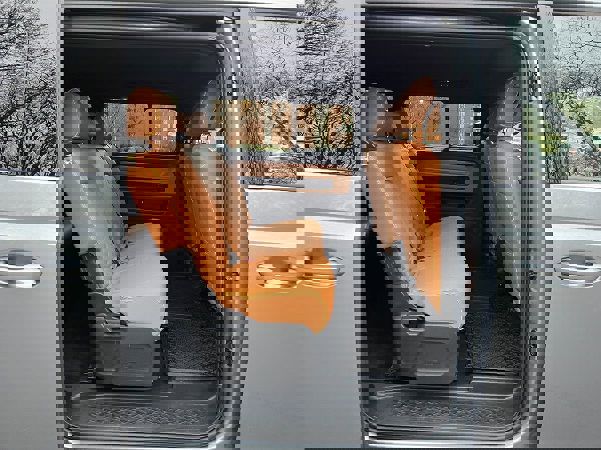 Used 2025 Volkswagen ID. Buzz Pro S image 22