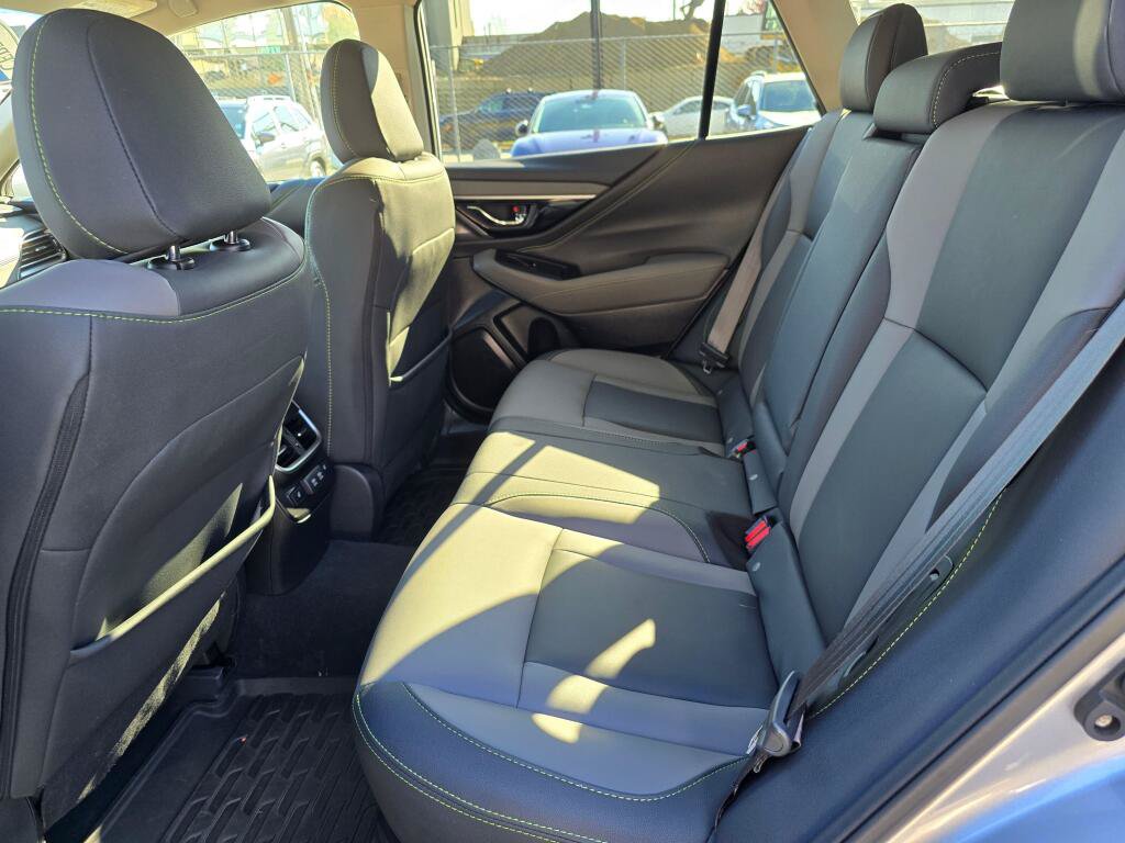 Certified 2022 Subaru Outback Onyx Edition XT AWD/4WD image 17