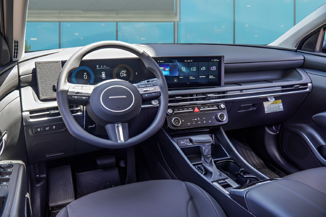 New 2026 Hyundai Tucson SEL Plus FWD image 11