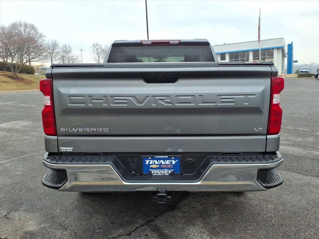 Used 2021 Chevrolet Silverado 1500 LT image 4