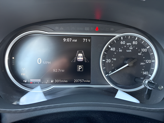 Certified 2025 Nissan Versa SV FWD image 15