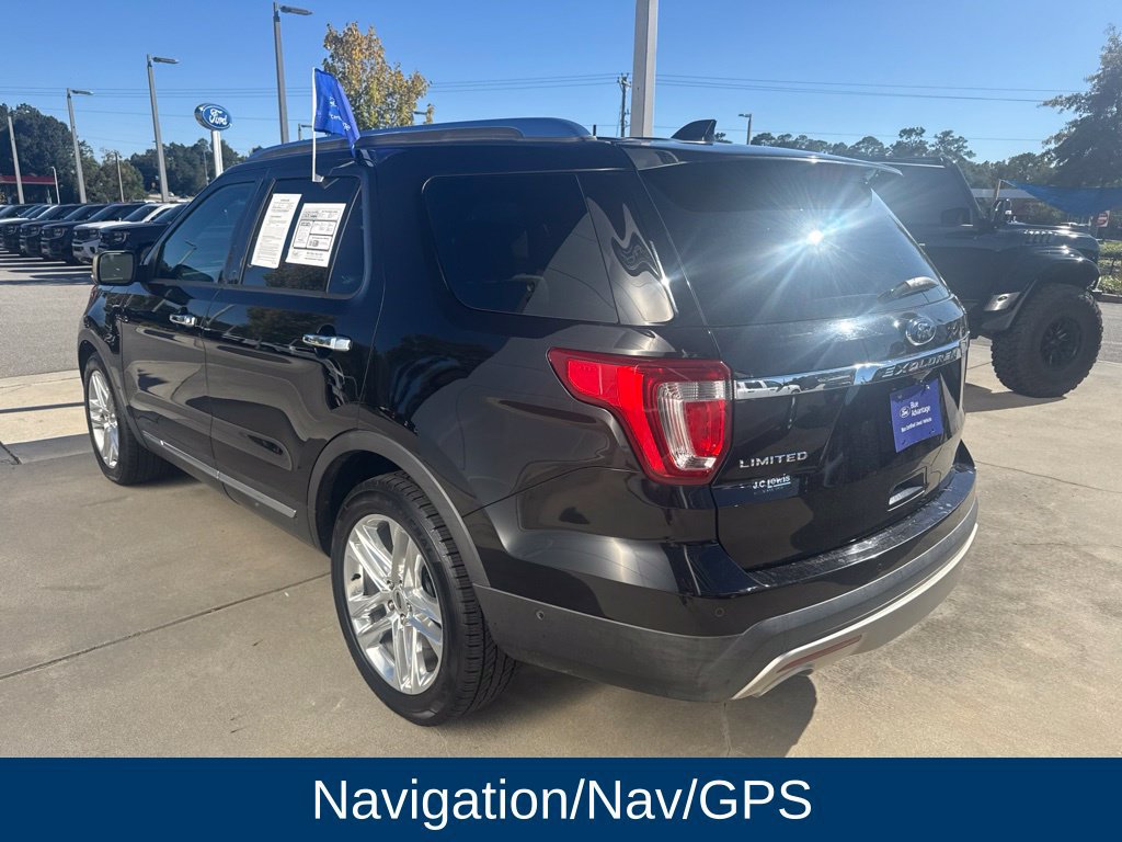 Used 2017 Ford Explorer Limited w/ Equipment Group 301A FWD image 4