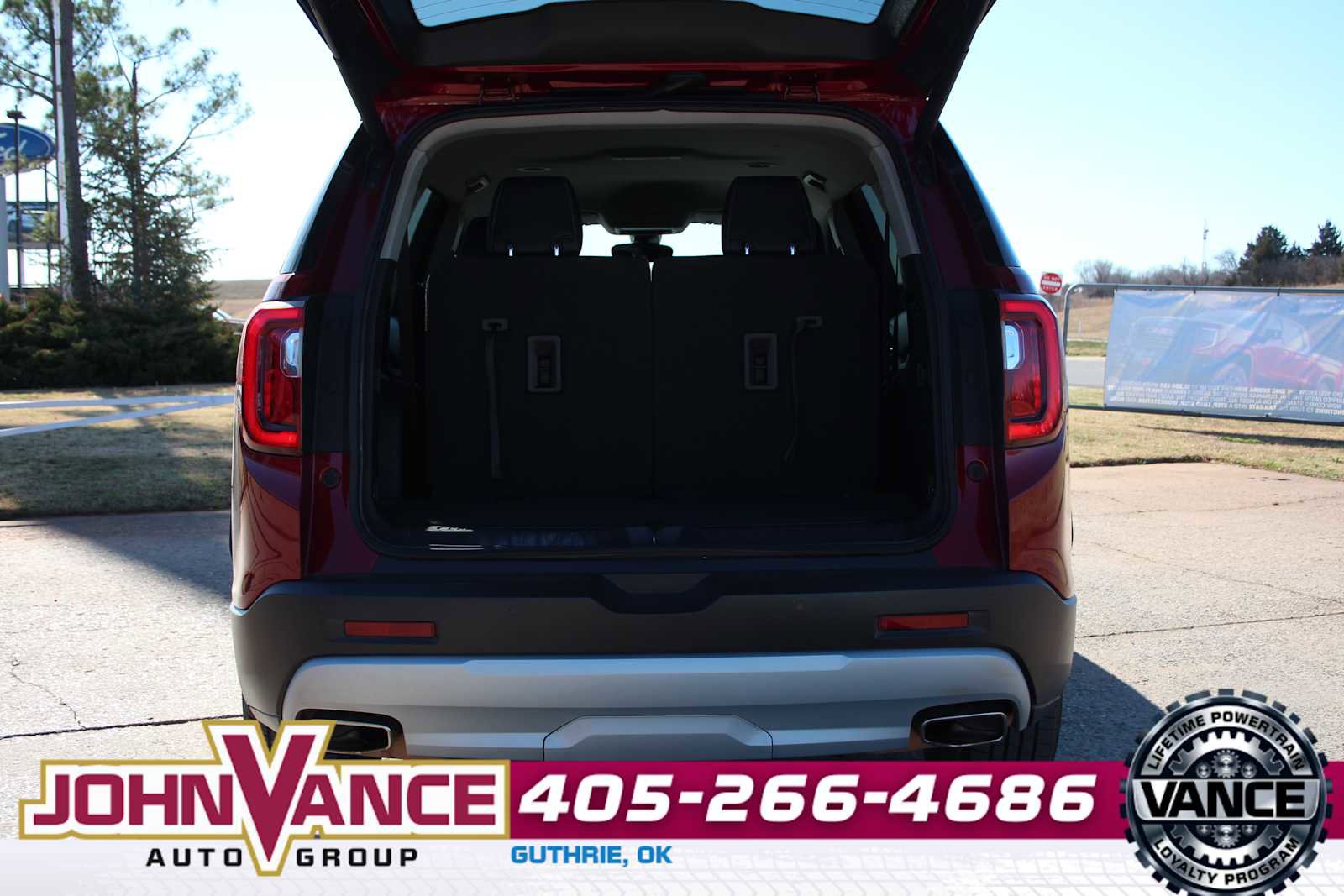 Used 2020 GMC Acadia SLT w/ Driver Alert Package II image 8