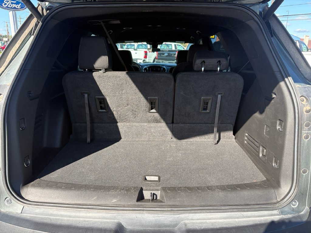Used 2023 Chevrolet Traverse LT AWD/4WD image 19