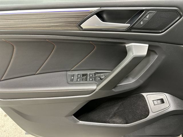 Used 2024 Volkswagen Tiguan SE FWD image 17