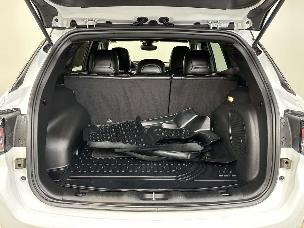 Used 2023 Jeep Compass High Altitude image 13