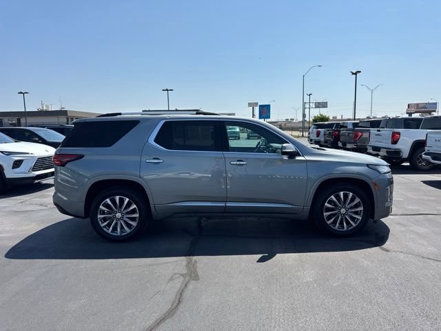 Used 2023 Chevrolet Traverse Premier AWD/4WD image 2