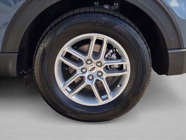 New 2026 Ford Explorer Active image 9