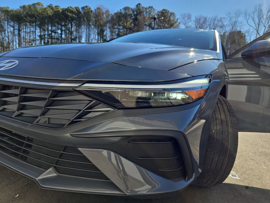 New 2026 Hyundai Elantra Blue image 32