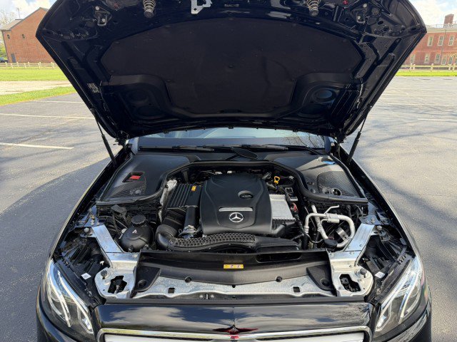 Certified 2019 Mercedes-Benz E 300 4MATIC image 32