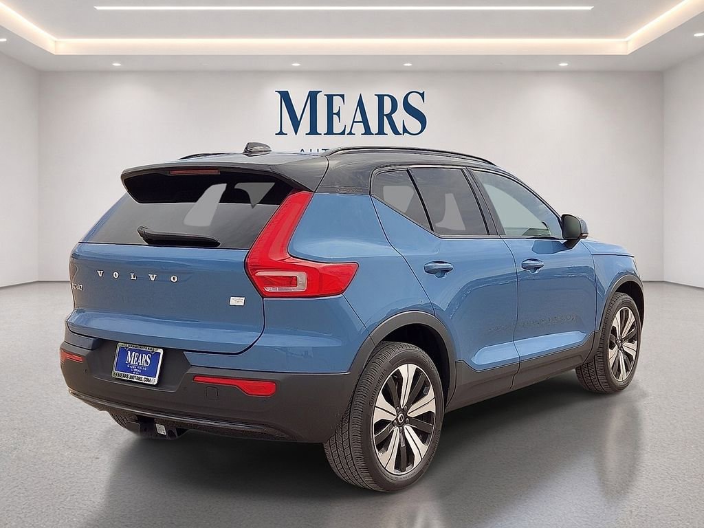 Used 2023 Volvo XC40 Recharge Core AWD/4WD image 6