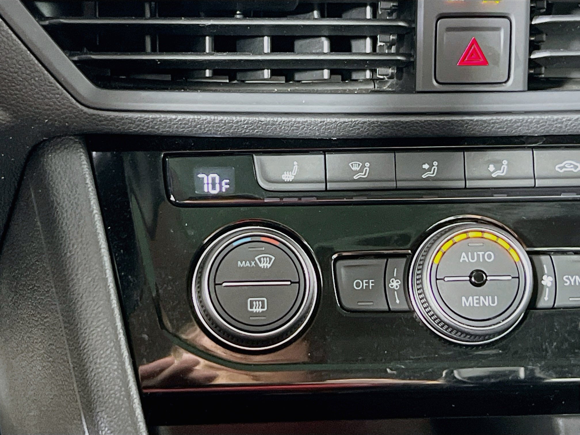 Used 2023 Volkswagen Jetta SE FWD image 19