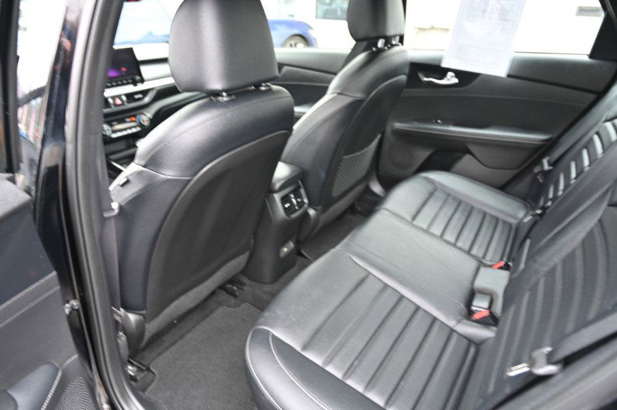 Used 2023 Kia Forte GT-Line w/ GT-Line Premium Package image 19