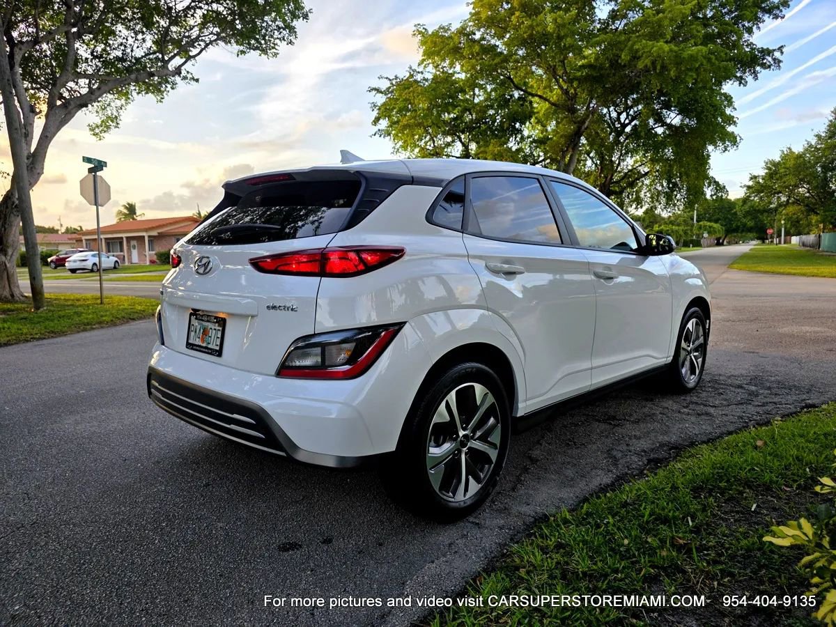 Used 2023 Hyundai Kona SEL FWD image 30
