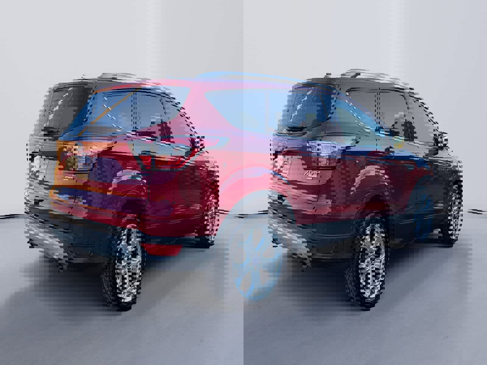 Used 2017 Ford Escape Titanium w/ Equipment Group 301A image 3