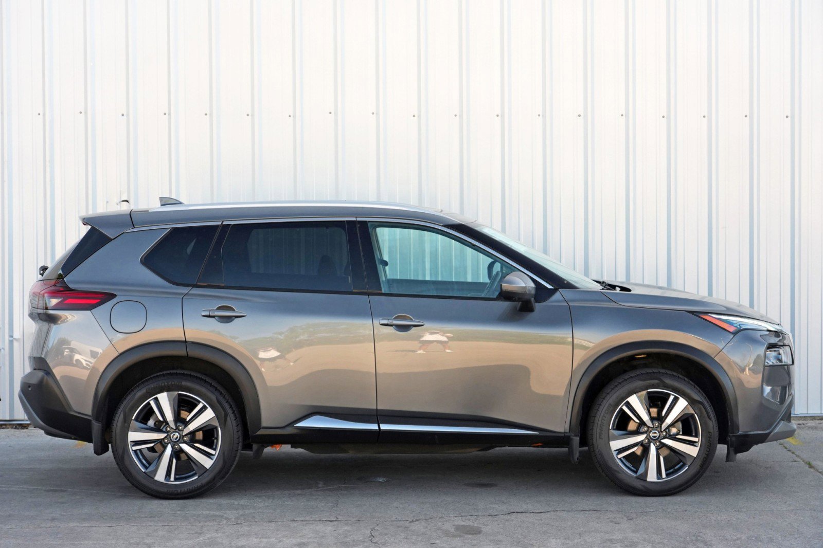 Used 2021 Nissan Rogue SL w/ Premium Package image 50