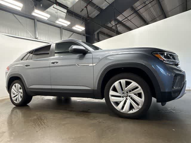 Used 2022 Volkswagen Atlas Cross Sport SE w/ Panoramic Sunroof Package AWD/4WD image 3