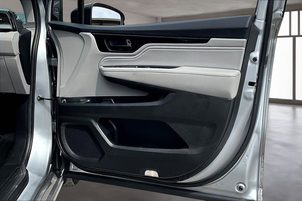 Certified 2024 Honda Odyssey Touring image 29