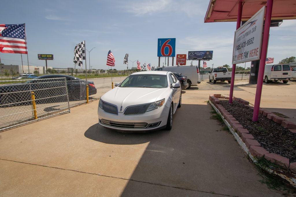 Used 2013 Lincoln MKS FWD image 4