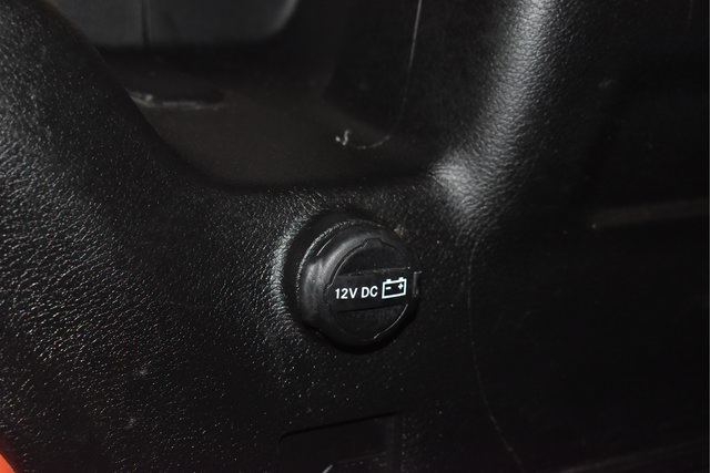 Used 2023 Jeep Wrangler Unlimited Sahara AWD/4WD image 11