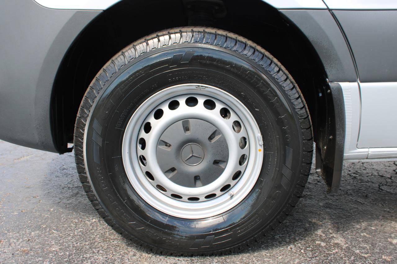 Used 2023 Mercedes-Benz Sprinter 2500 image 49