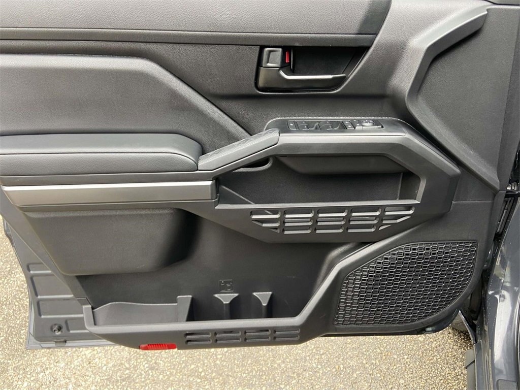 Used 2025 Toyota Tacoma SR5 image 11