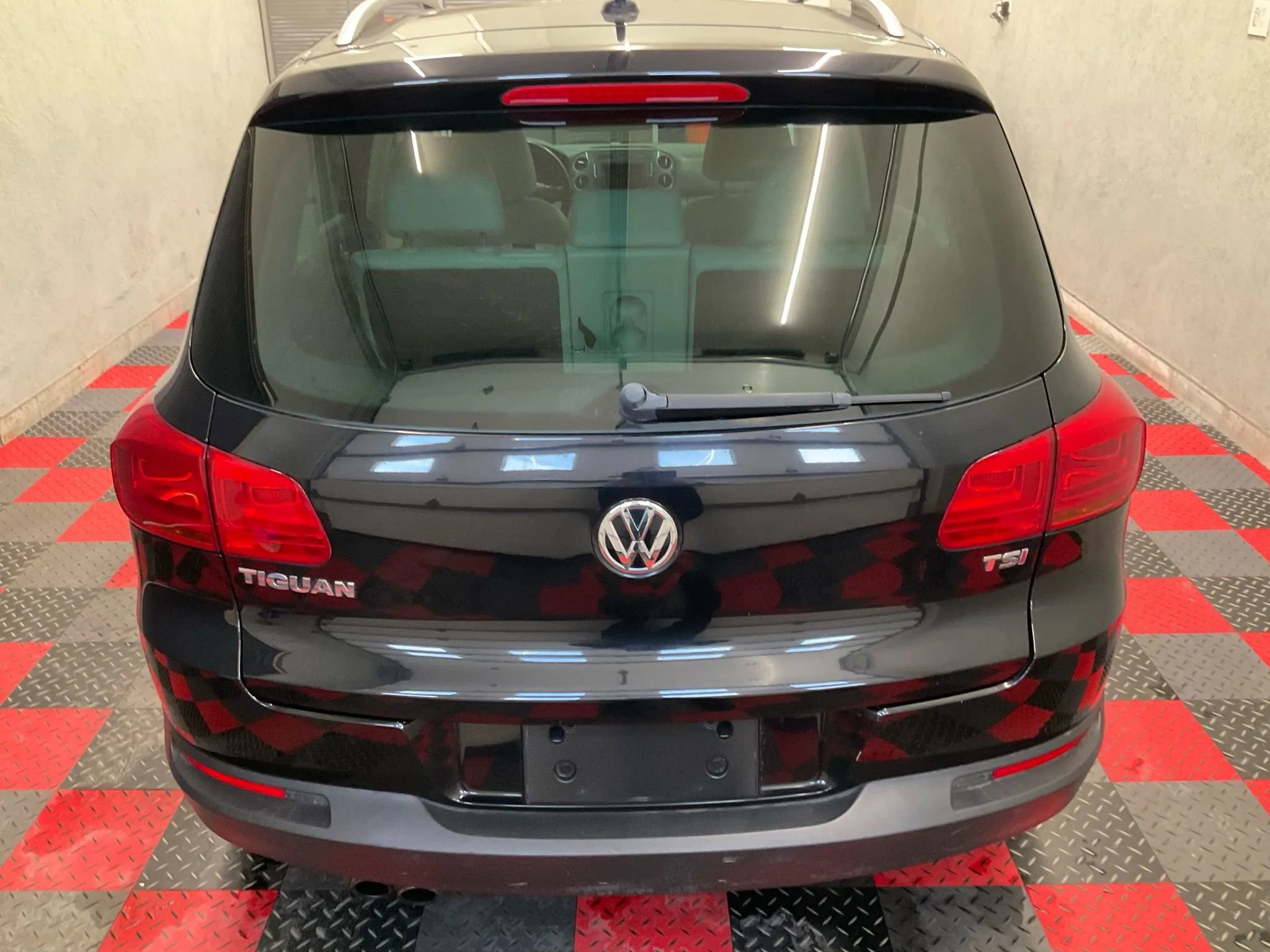 Used 2017 Volkswagen Tiguan Wolfsburg Edition image 9