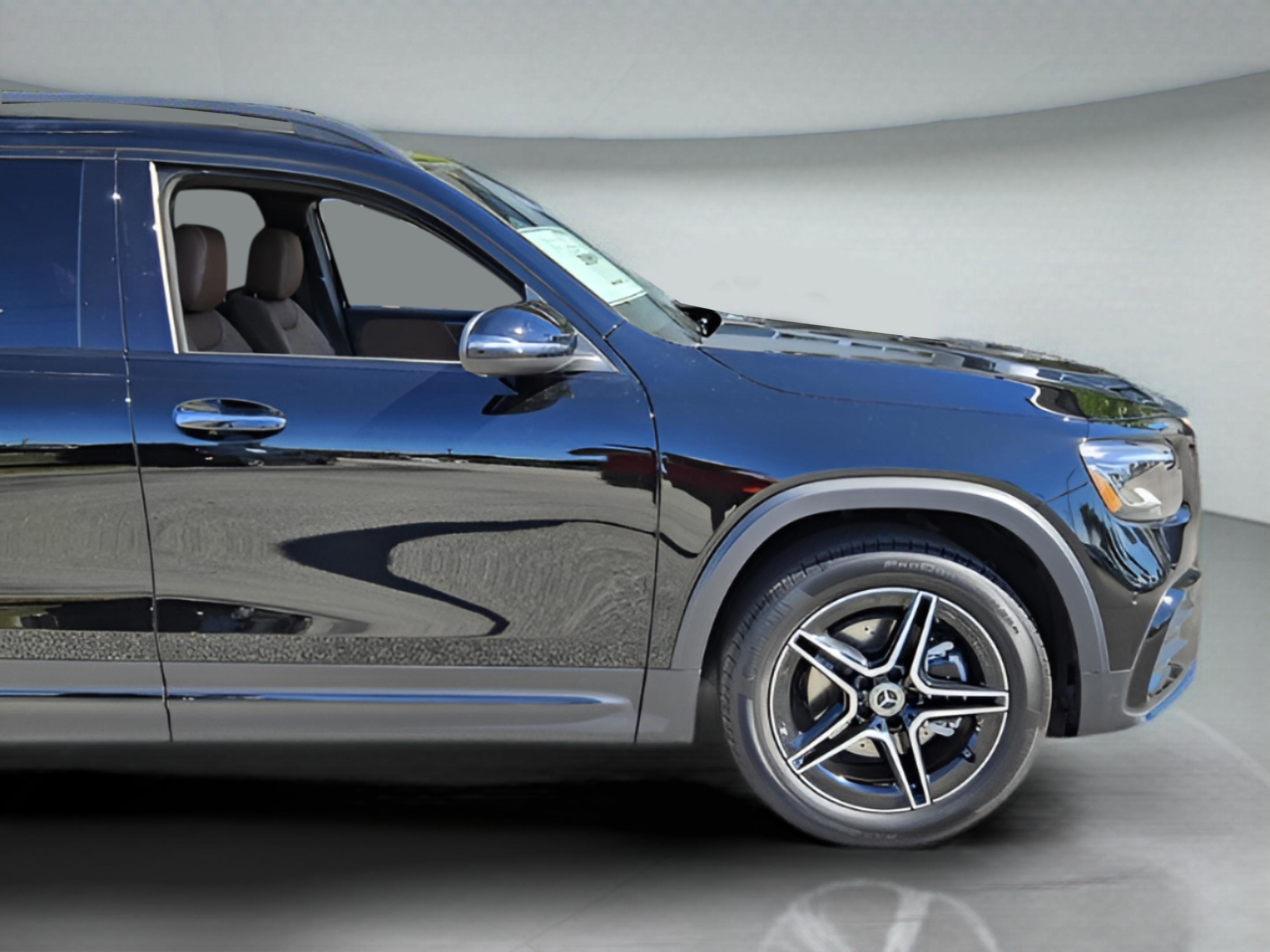 Used 2026 Mercedes-Benz GLB 250 image 44