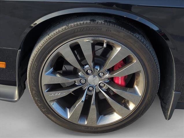 Used 2013 Dodge Challenger SRT8 w/ Premium Sound Group image 9