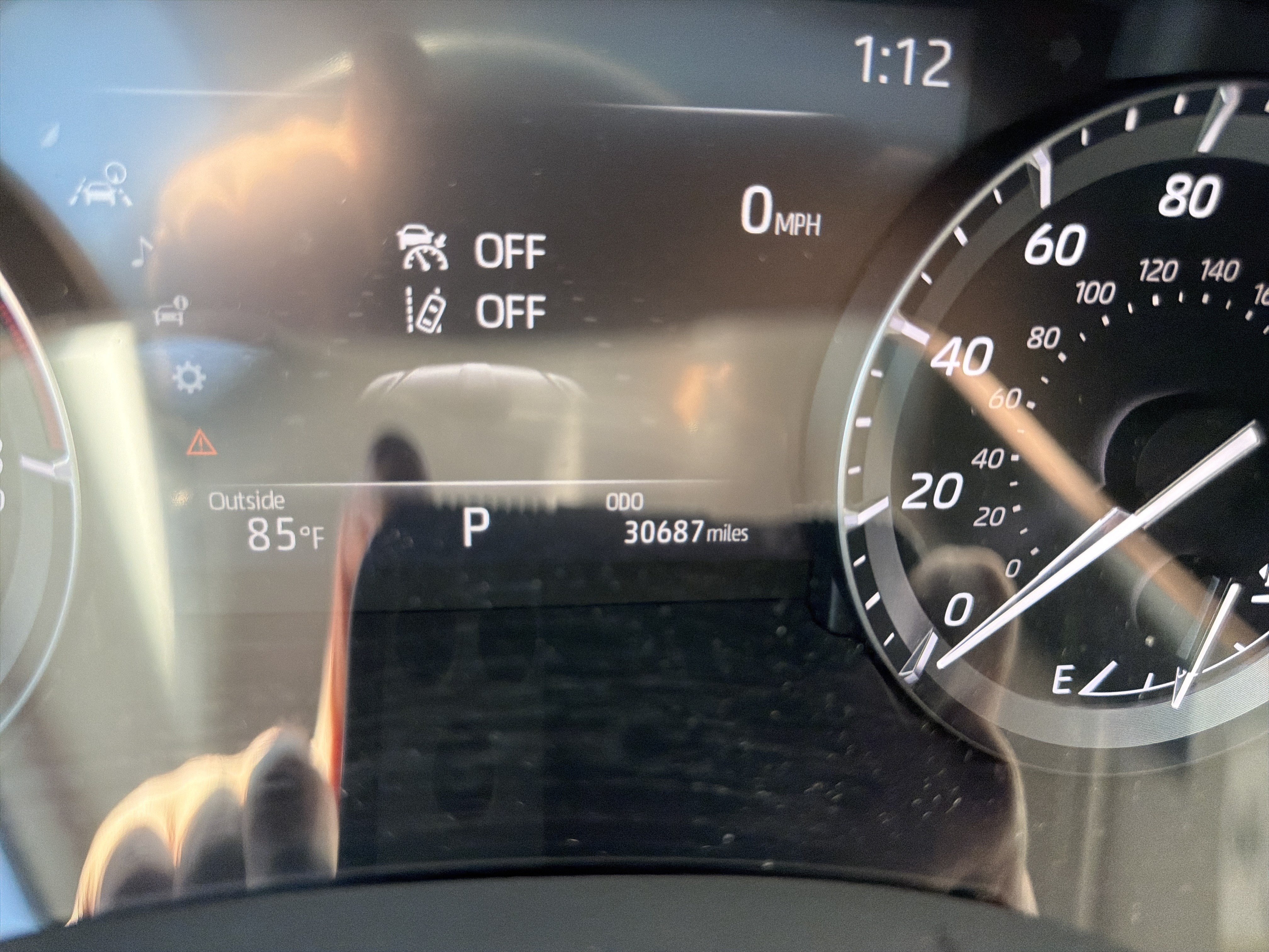 Used 2021 Toyota Highlander XLE AWD/4WD image 22