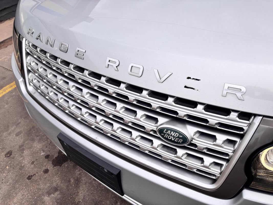 Used 2017 Land Rover Range Rover HSE image 15