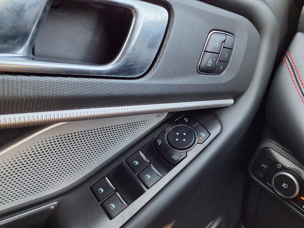 Used 2025 Ford Explorer ST image 20