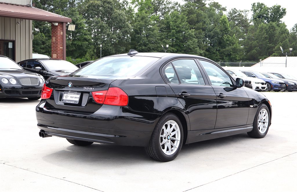 Used 2011 BMW 328i Sedan RWD image 7