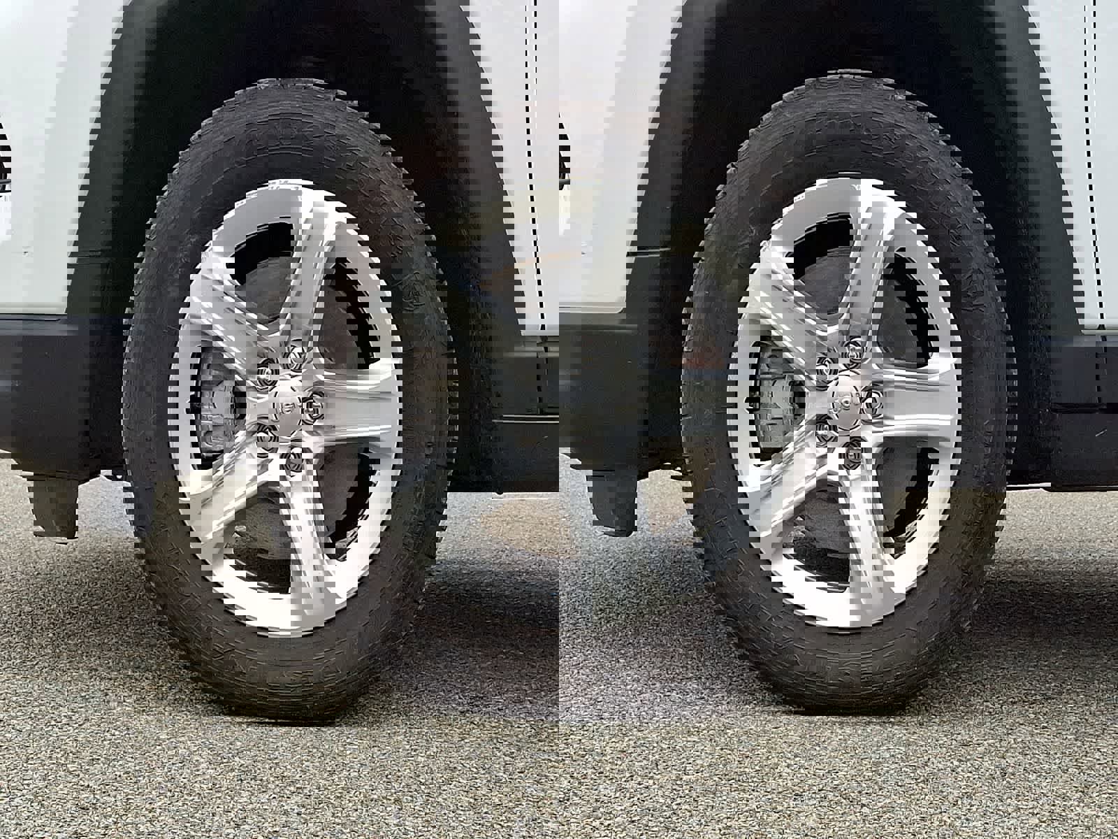 Used 2023 Jeep Compass Latitude image 9