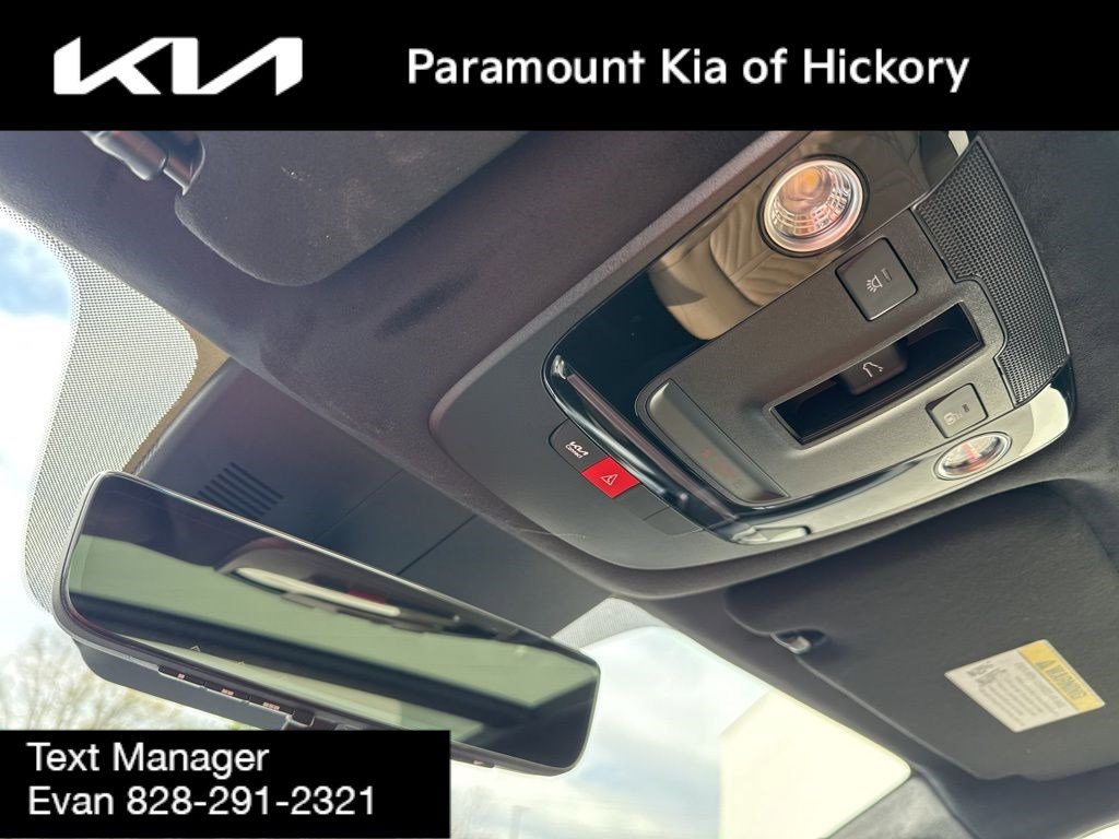 Used 2025 Kia Sorento SX Prestige image 32