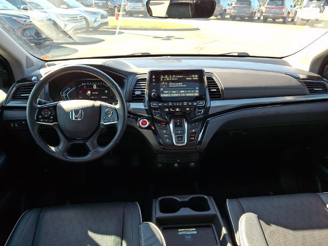 Used 2024 Honda Odyssey Elite image 11