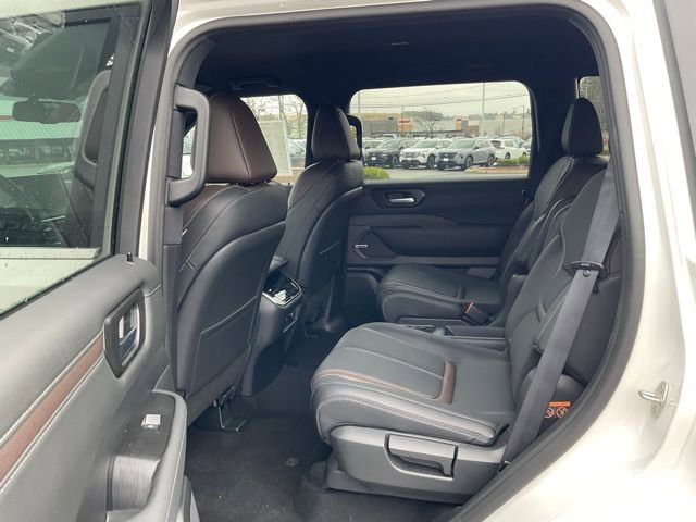 New 2026 Nissan Armada SL w/ Captain's Chari Seat Package AWD/4WD image 14