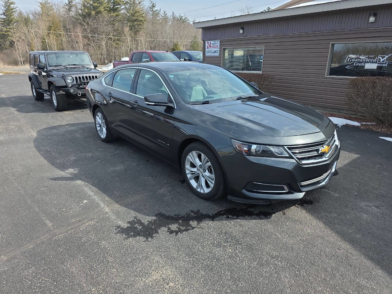 Used 2015 Chevrolet Impala LT w/ Convenience Package FWD image 4