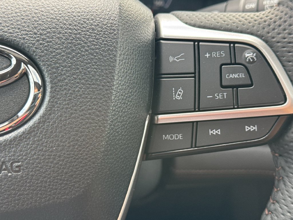 Certified 2026 Toyota Sienna Limited AWD/4WD image 27