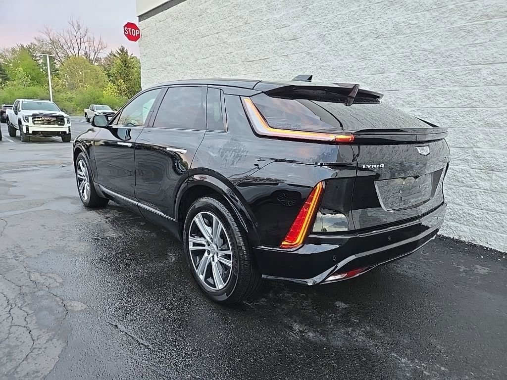 Certified 2024 Cadillac Lyriq Tech w/ Driver Assist Package AWD/4WD image 4