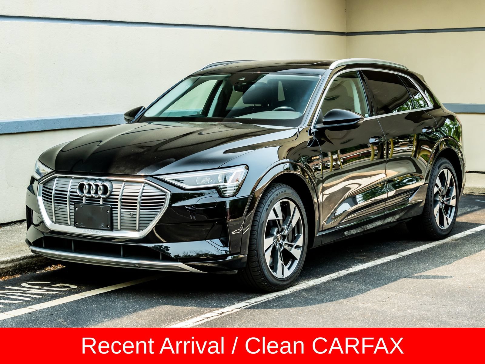 Used 2021 Audi e-tron Premium AWD/4WD image 1