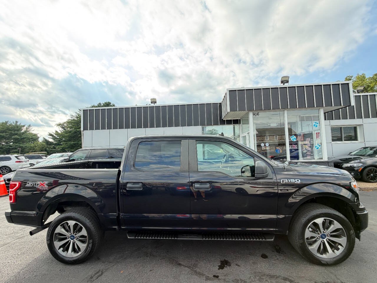 Used 2020 Ford F150 XL w/ Equipment Group 101A Mid AWD/4WD image 9